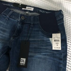 DL1961 side-panel girlfriend maternity jeans